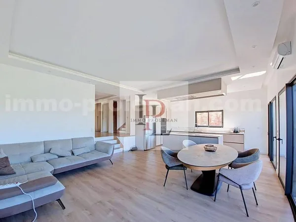 Maison 6 pièces 150 m²