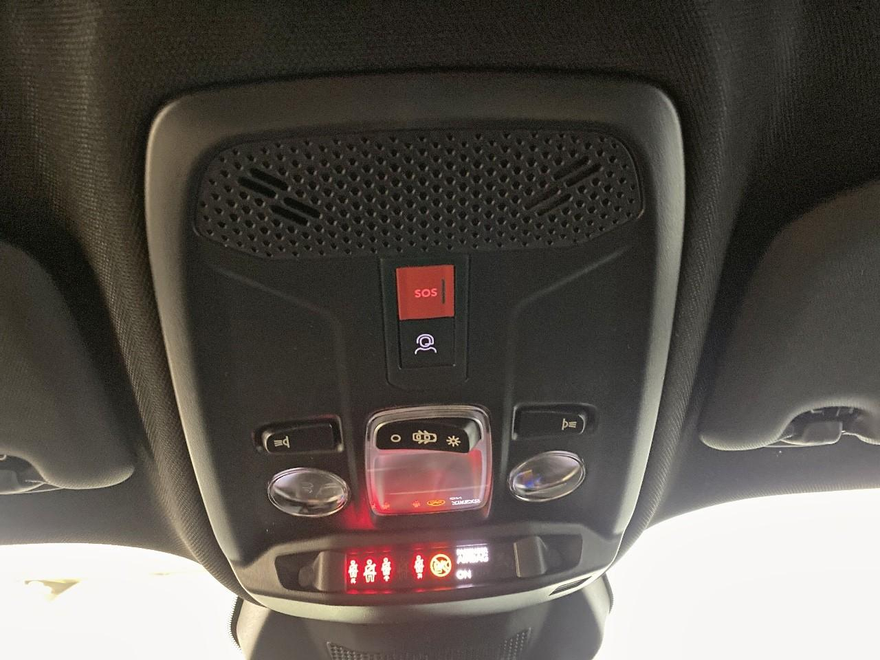 Peugeot 2008 hybrid 145 ch e-dcs6 allure — photo 19