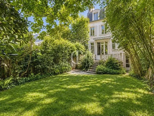 Maison 6 pièces 170 m²
