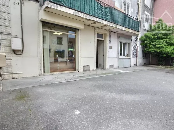 A VENDRE - MURS COMMERCIAUX VILLARD-BONNOT