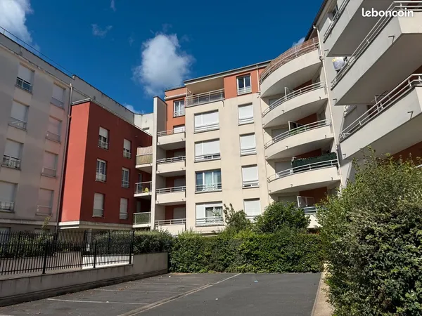 Vente: Appartement T3 64 m2 + balcon