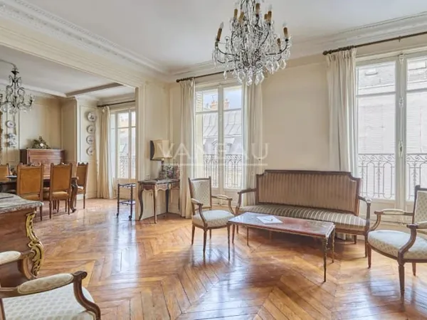 Appartement 5 pièces 128 m²