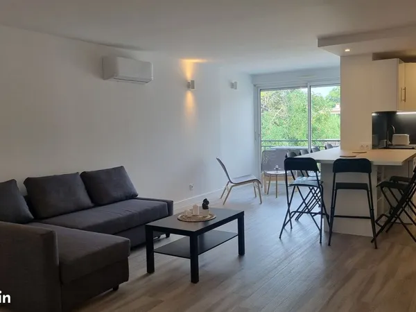 Bel appartement F4 meublé au centre de FRONTIGNAN