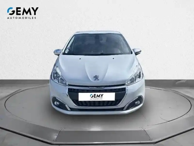 Peugeot 208 puretech 82ch s&amp;s bvm5 6.2 evap — photo 19