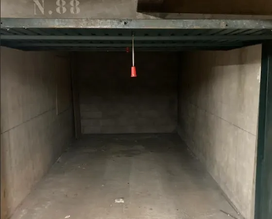 Loue box fermé au 3ème sous sol d'un parking sécurisé à Levallois-Perret