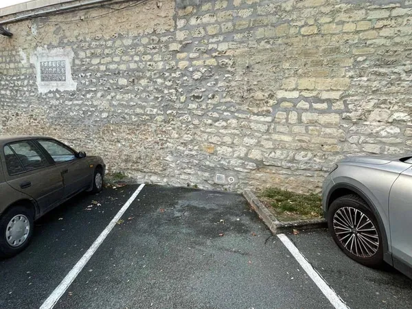 Parking 9 m²