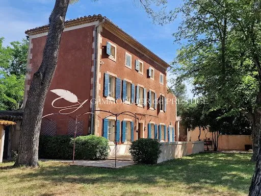Appartement 7 pièces 250 m²