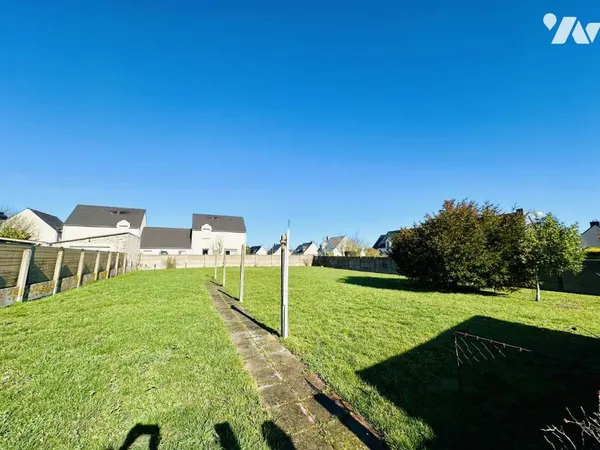Terrain 605 m²