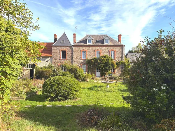 Maison 8 pièces 434 m²
