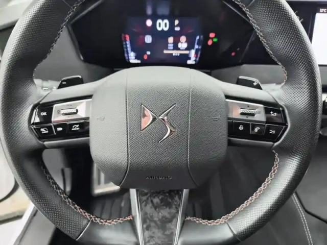 Ds Ds 4 bluehdi 130 eat8 performance line+ — photo 19