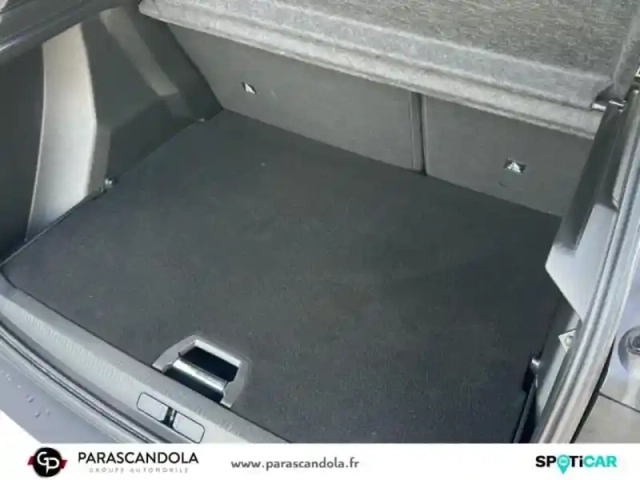 Peugeot 2008 1.5 bluehdi 130ch s&amp;s allure eat8 125g — photo 6