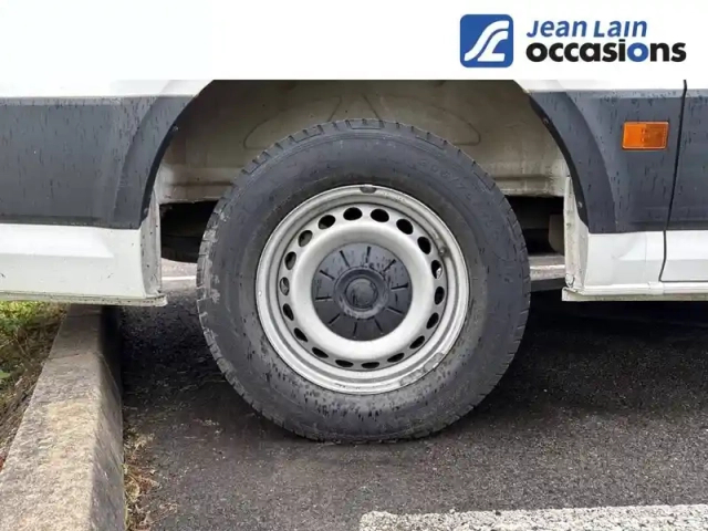 Volkswagen Crafter van 35 l3h3 2.0 tdi 140 ch bva — photo 9