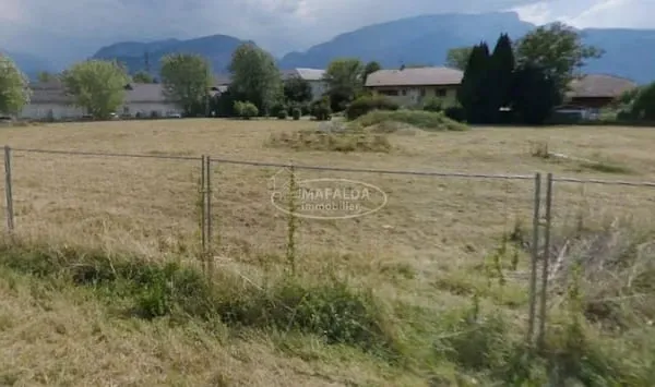 Terrain à bâtir sur THYEZ 74300