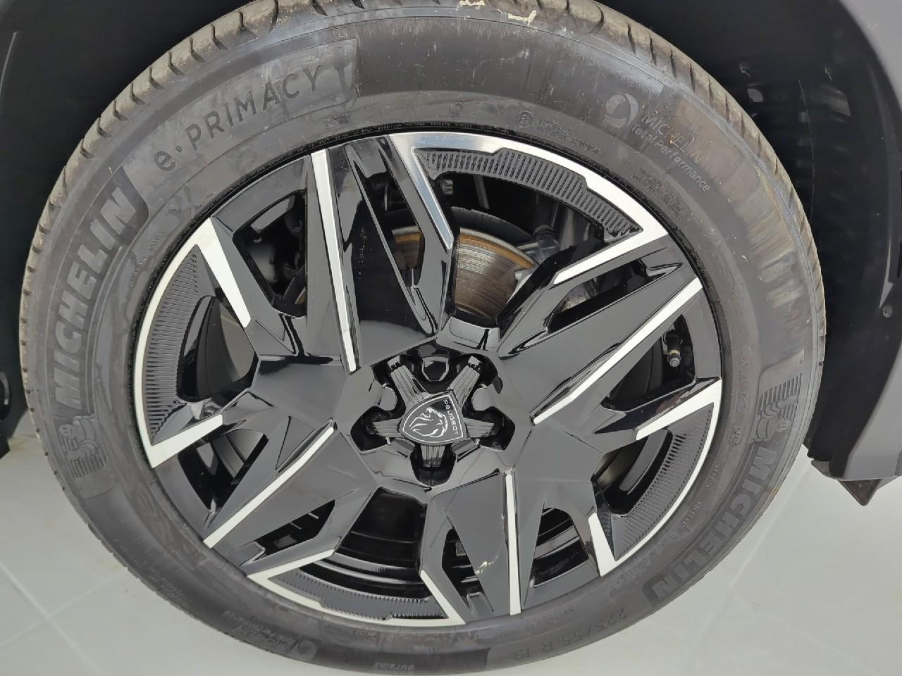Peugeot 3008 hybrid 145 e-dcs6 allure — photo 19