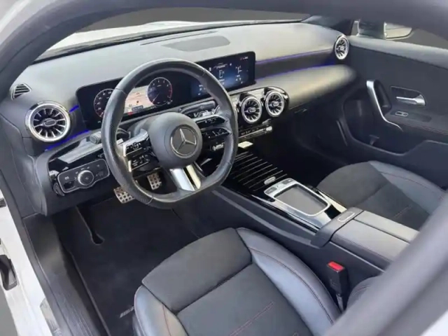 Mercedes Classe A 200 amg line — photo 17
