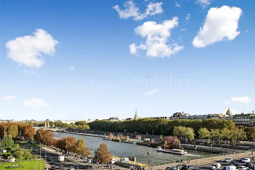 Appartement 5 pièces 142 m²