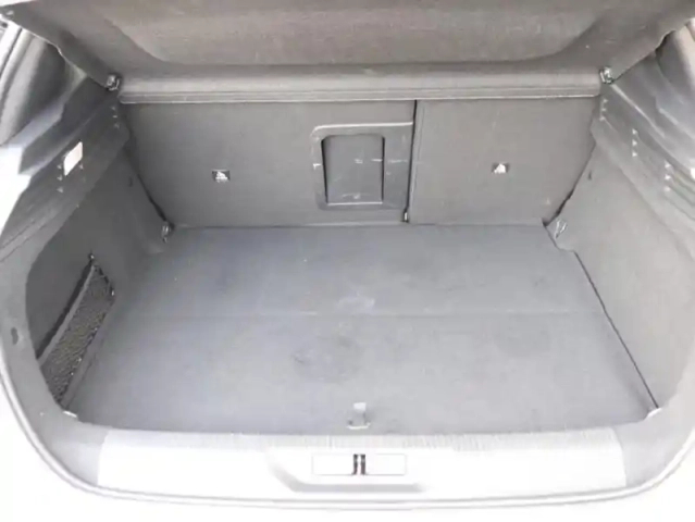 Peugeot 308 phev 180ch allure pack e-eat8 — photo 13
