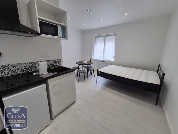 STUDIO MEUBLE TOUTES CHARGES COMPRISES