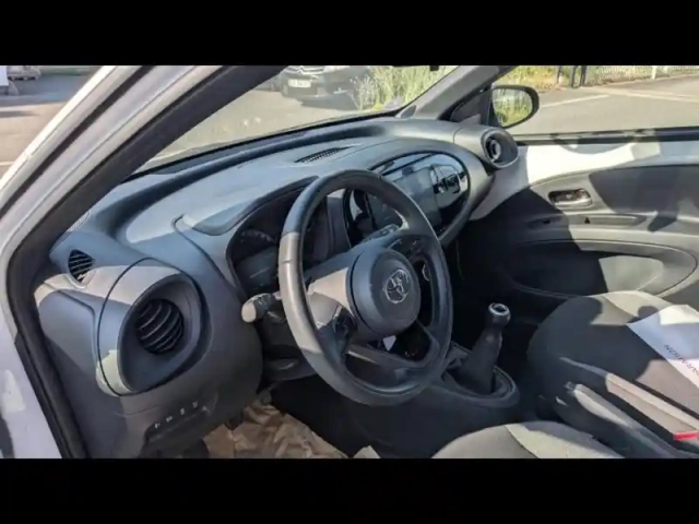 Toyota Aygo X 1.0 vvt-i 72ch dynamic my24 — photo 11
