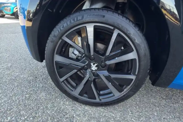 Peugeot 208 puretech 100 s&amp;s eat8 — photo 30