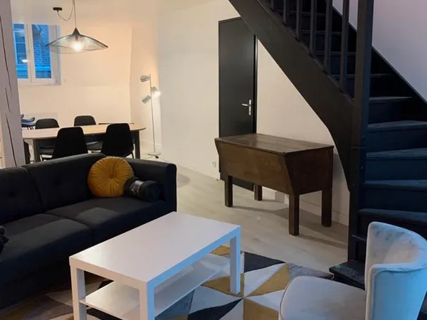 Hyper centre - appartement T2 meublé à louer refait entièrement à neuf - Belle surface