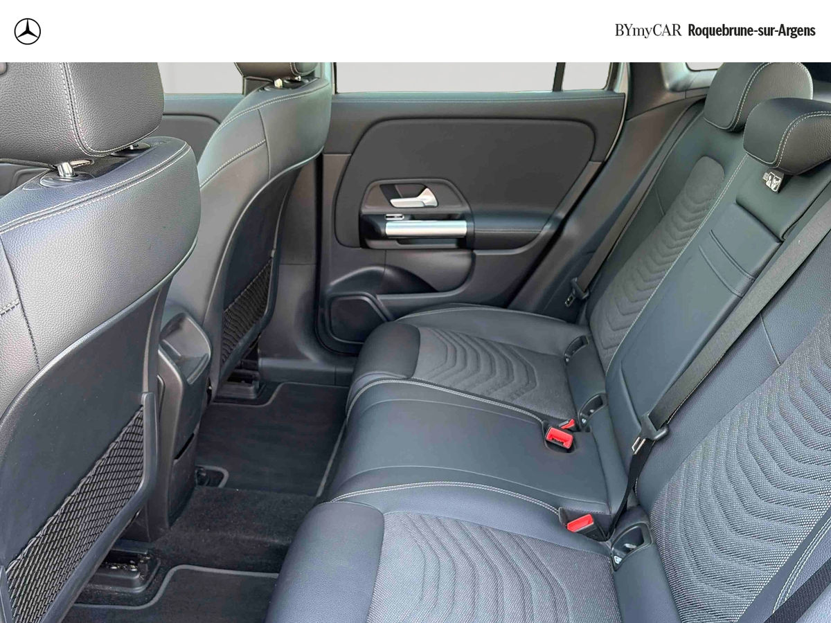 Mercedes EQA 250+ — photo 12