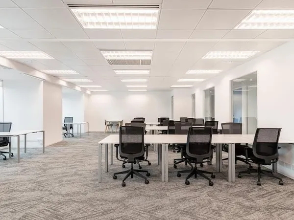 Bureau 100 m²