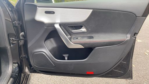 Mercedes Classe A 200 163 7G-DCT - Amg Line + – 2019 – 53175 km – Essence – Boîte Automatique — photo 38