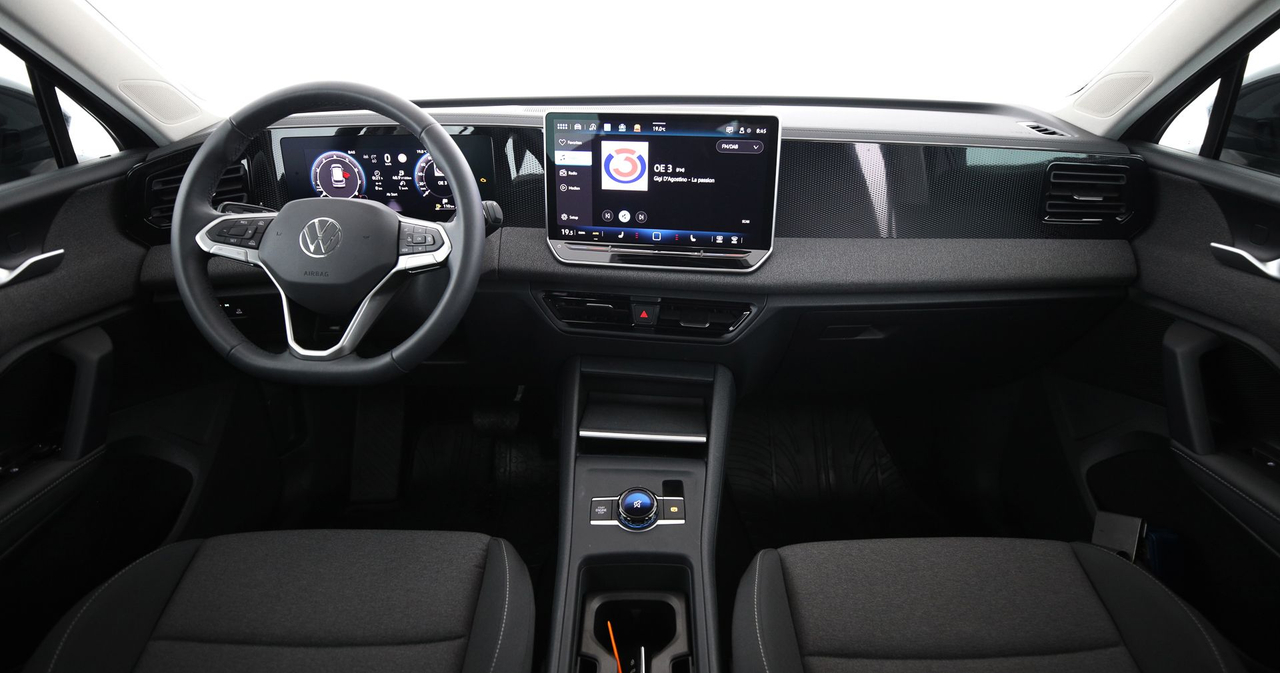 Volkswagen Tiguan — photo 16