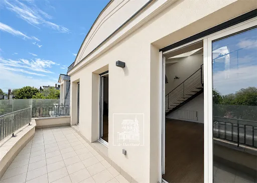 Appartement 7 pièces 217 m²