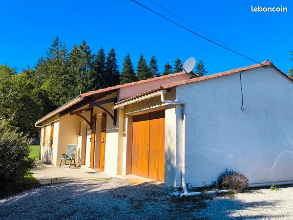 À LOUER - Maison indépendante avec grand jardin de 1 300 m² non meublée