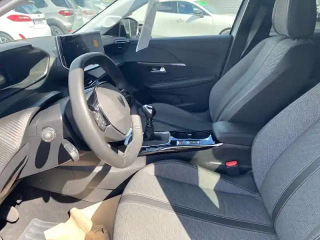 Peugeot 208 1.2 100ch s&amp;s allure — photo 19