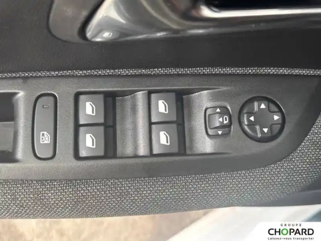 Peugeot 208 puretech 75 s&amp;s bvm5 — photo 98