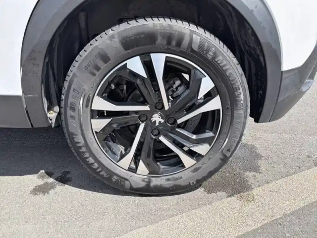 Peugeot 2008 puretech 130 s&amp;s eat8 — photo 13