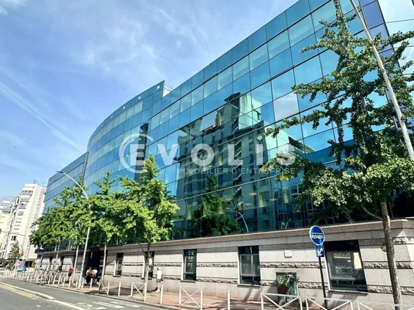Bureaux 240 m²