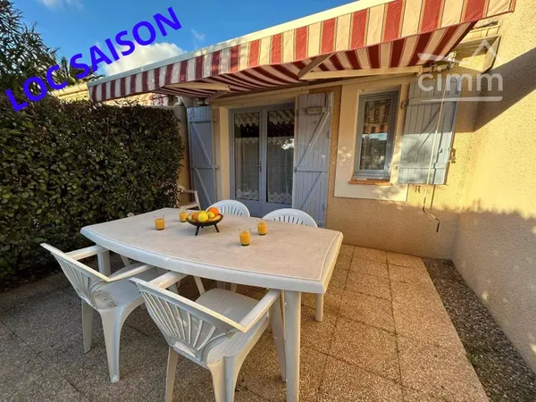 Pavillon en résidence avec piscine