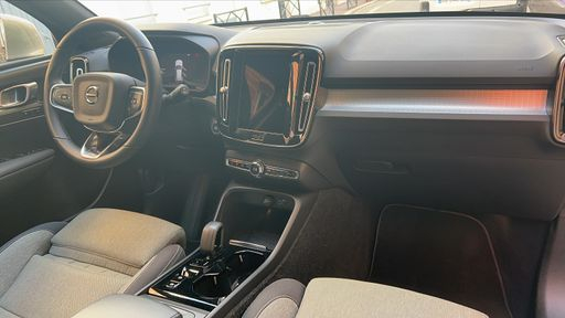 Volvo XC40 2.0 B3 163 DCT7 - Plus – 2022 – 53645 km – Hybride essence – Boîte Automatique — photo 10
