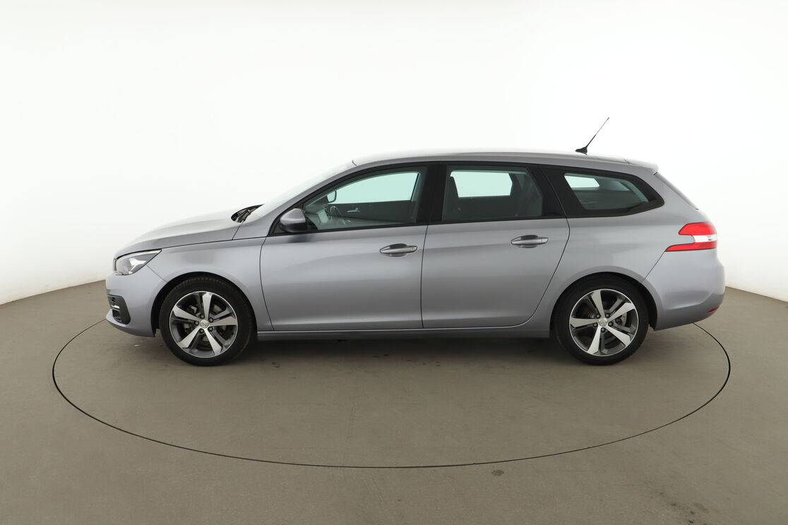 Peugeot 308 SW 1.5 Blue-HDi Active — photo 2