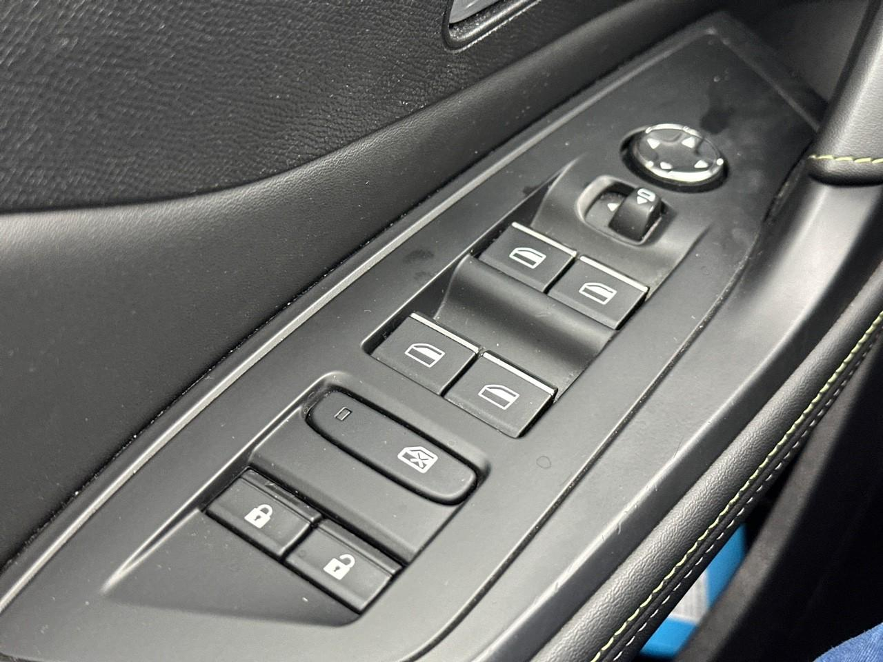 Peugeot 308 phev 225 e-eat8 gt pack — photo 16