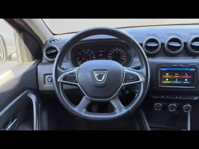Dacia Duster 1.0 tce 100ch confort 4x2 suréquipé — photo 15