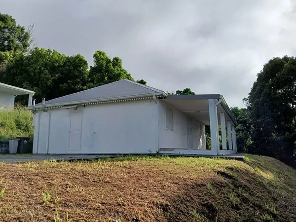 VILLA F4 sur 674 m² de terrain STE MARIE (Les Hauts)