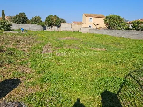 Terrain en individuel 700 m²