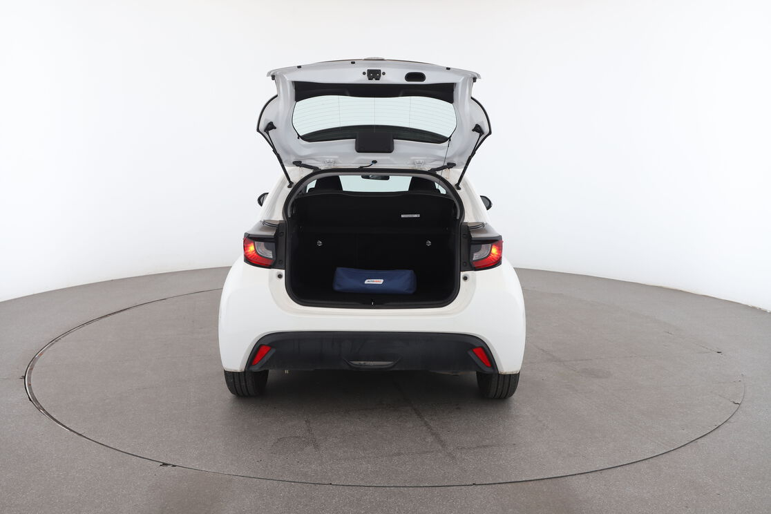 Toyota Yaris 1.5 Hybride Dynamic — photo 15