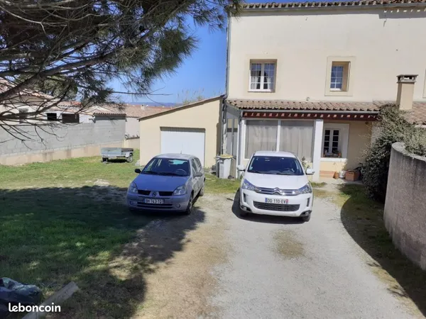 Maison T4 de 80m2 avec jardin, garage et terrasse Caux et Sauzens (10min Carcassonne)