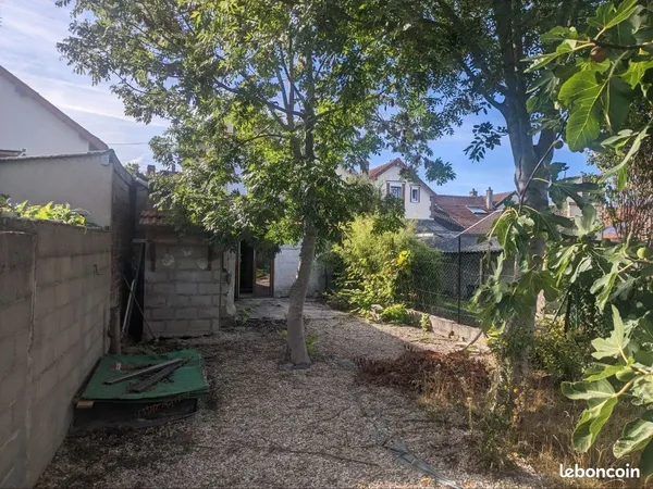 🌟 maison 2 chambres + bureau avec grand jardin et garage 🌟