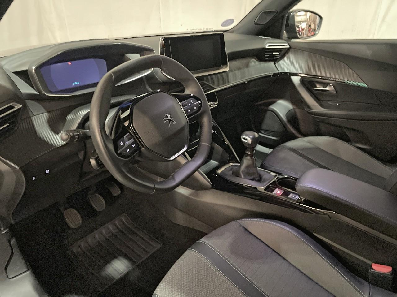 Peugeot 2008 puretech 100 s&s bvm6 allure pack — photo 9