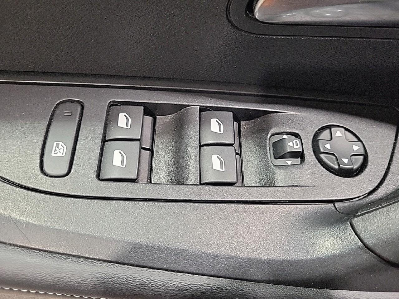 Peugeot 2008 bluehdi 130 s&s eat8 allure pack — photo 23
