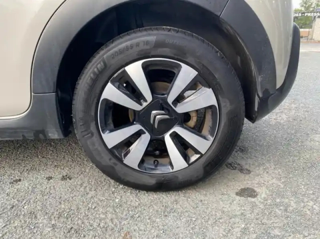 Citroën C3 1.2 puretech 110ch s&amp;s shine 120-123g — photo 6