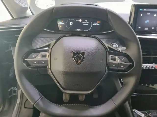 Peugeot 208 100 s&amp;s bvm6 — photo 9
