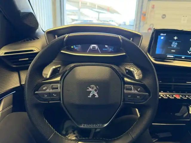 Peugeot 208 puretech 130 s&amp;s eat8 — photo 25